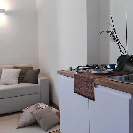 La Casa Gialla Bed and Breakfast Λέτσε