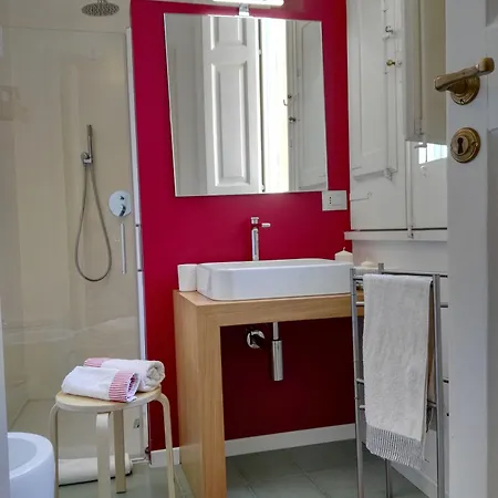 Bed and Breakfast La Casa Gialla 3*