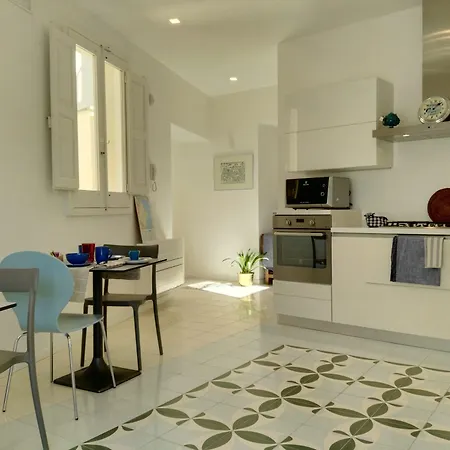 La Casa Gialla 3* Λέτσε