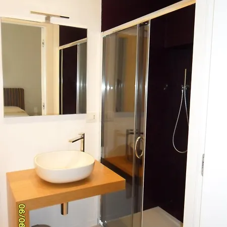 La Casa Gialla Bed and Breakfast Λέτσε