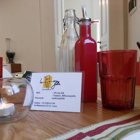 La Casa Gialla Bed and Breakfast 3*