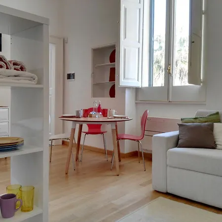 La Casa Gialla Bed and Breakfast