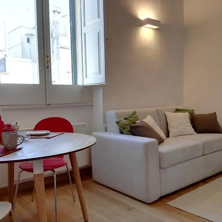 Bed and Breakfast La Casa Gialla Λέτσε