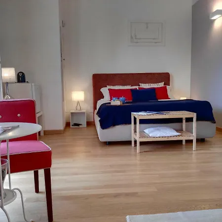 La Casa Gialla Bed & Breakfast 3*