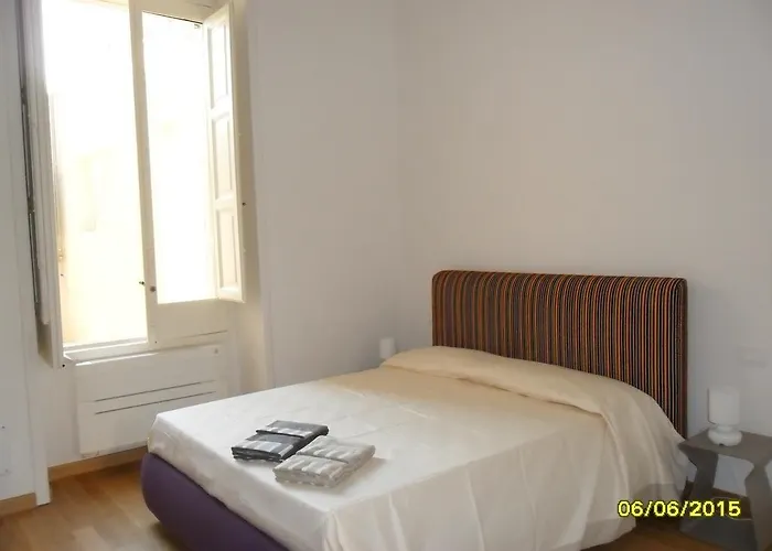 La Casa Gialla 3*