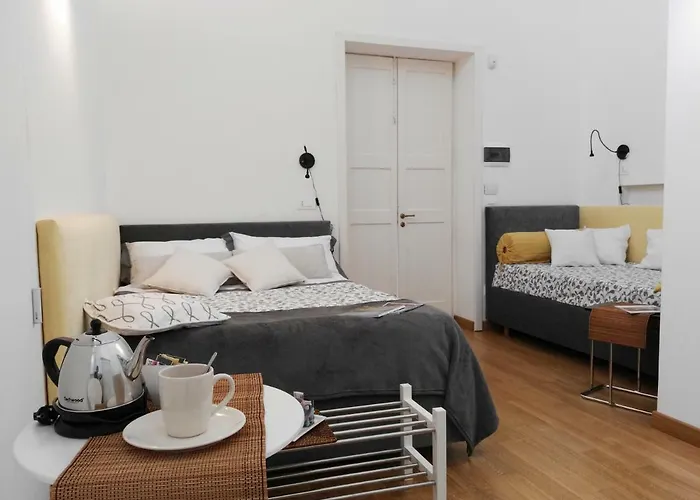 La Casa Gialla לינה וארוחת בוקר לצ'ה