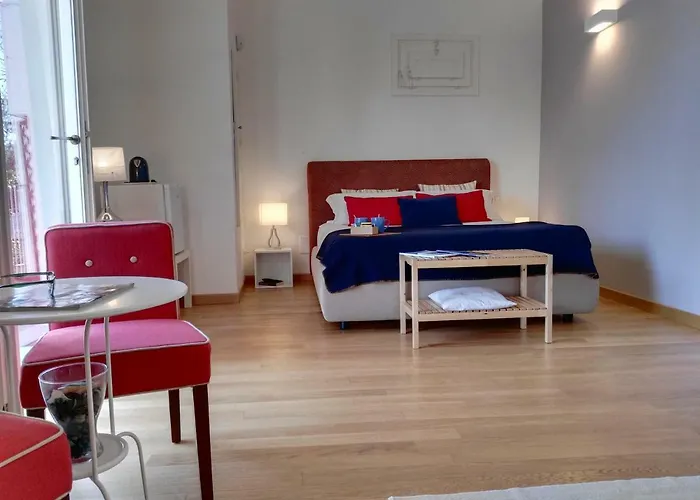 La Casa Gialla Bed & Breakfast 3*